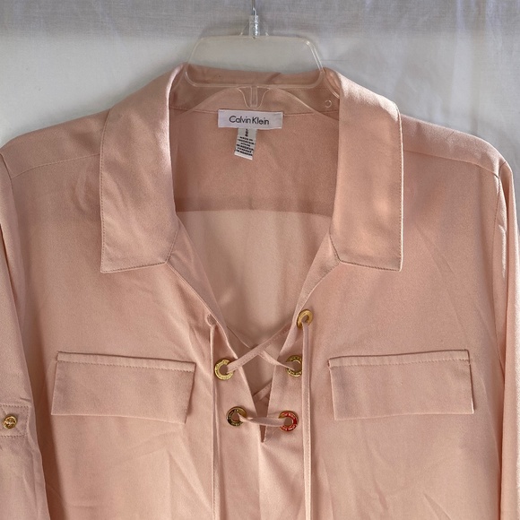 Calvin Klein Women's - Blush - Blouse w/ Gold Accents - Size: Large - Picture 5 of 10